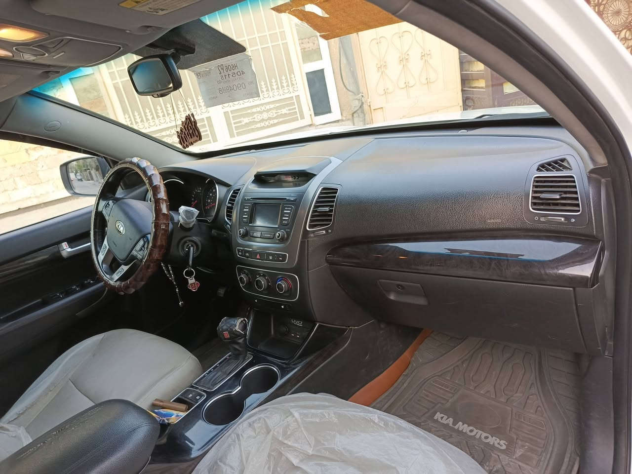 سياره كيا سورنتو موديل 2015 
وارد امريكي المحرك GDI 

سياره نضيفه مال بيت السعر ب 150 💸 وبيه مجال لطيبين 

العنوان بغداد البياع حي المواصلات 

وهذا رقمي ‏‪***********‬‏ الحاج ابو محمد 

ما اتواجد على الفيس
