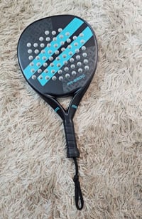 مضرب بادل جديد غير مستخدم الاستفسار واتساب 07824519809