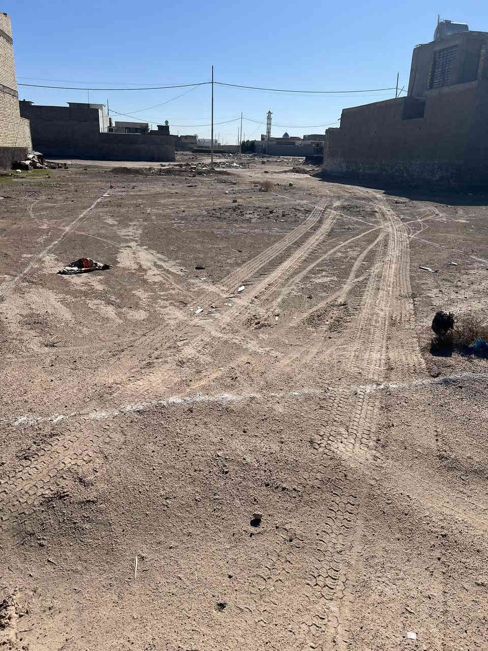 قطعه للبيع. مساحه ١٤٠متر  ركن. شارع ١٠سند ٢٥ قرب شارع المقبره                        يم جامع بر الوالدين سعر ٢٢مليون قفل   
الهاتف ***********
