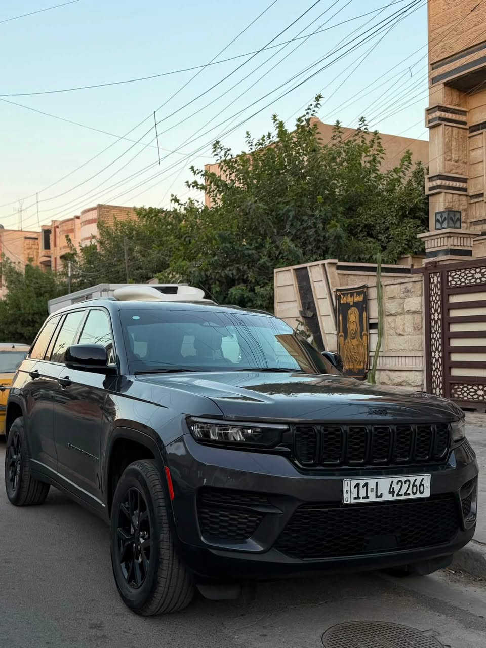 سلام عليكم جيب 2024 التتيوت ماشيه16 الف حادثها جدا بسيط عليها لوحه شبه مميزه للاستفسار***********
