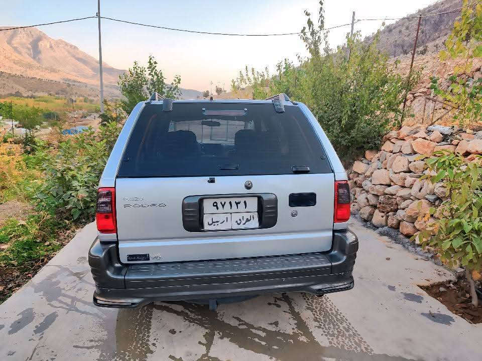 سلام علیکم
ایسوزو رودیو 2000 رقەم اربیل سیارە وەزع شریکە 178 کیلو متر ماشیە کیر مکینە جدید اوروبی بلاد  واعد قتعە سبخ بەس بخ تعدیل سورحە تەبرید سلج ABC دەبل ئارباڪ اکسل قفل نیزام ایکو سیستم غاز ایتالی تایرات جدید باتری جدید سیارە بدون مصرف جاهزە فعص و هزە جدید تعویل و خرمات شەرت سعر 75$ مجال رقم موبایل / *********** ز
