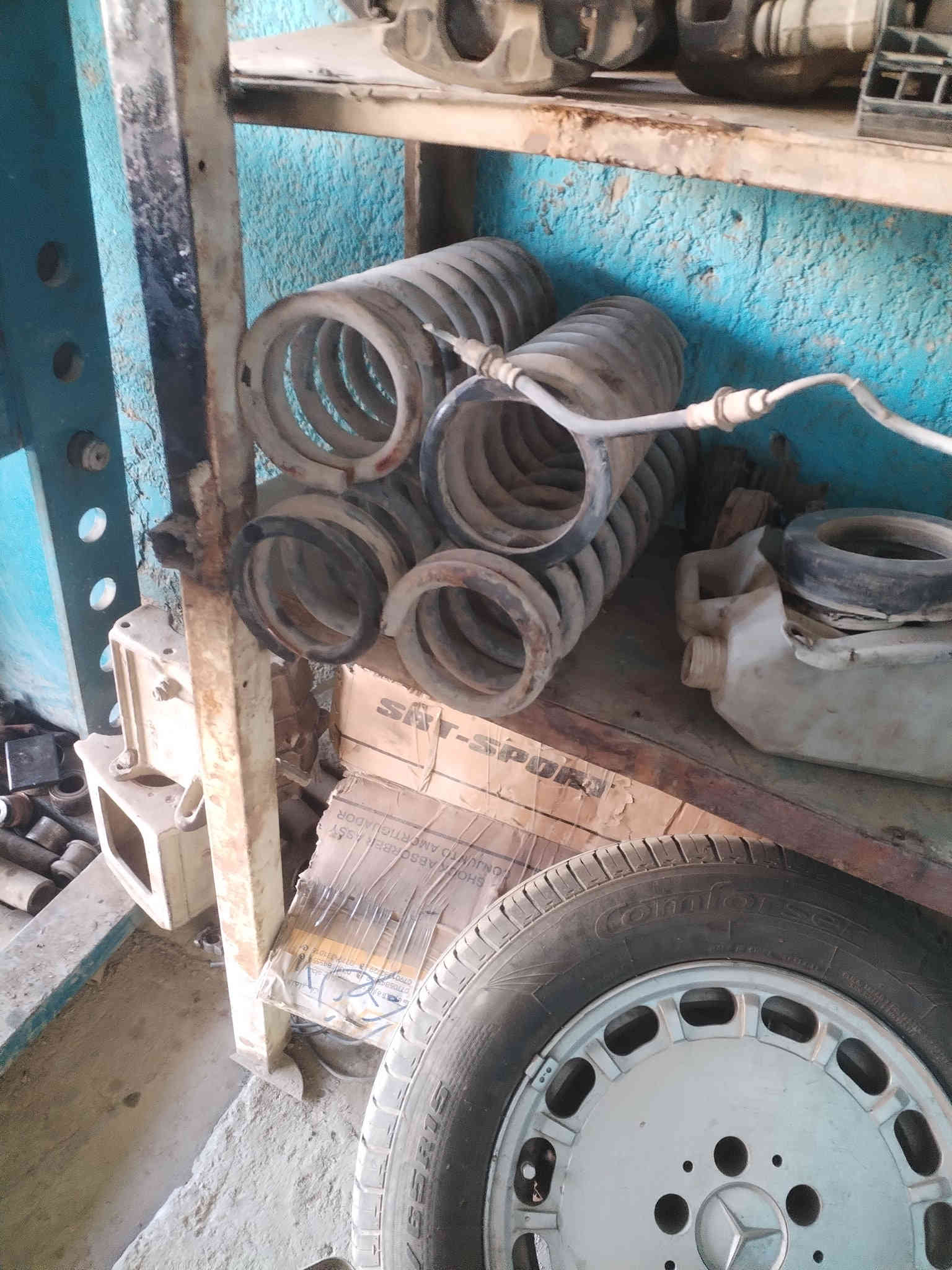 حداديه مال رئاسي مارسيدس كامله للبيع ذي قار شطره ***********
