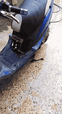 السلام عليكم دراجة ماكس عدله للبيع مجفته ومابيها نقص شي سعرها ٥٥٠ وبيها مجال مكاني ابودشير للاستفسار الاتصال على الرقم ***********
