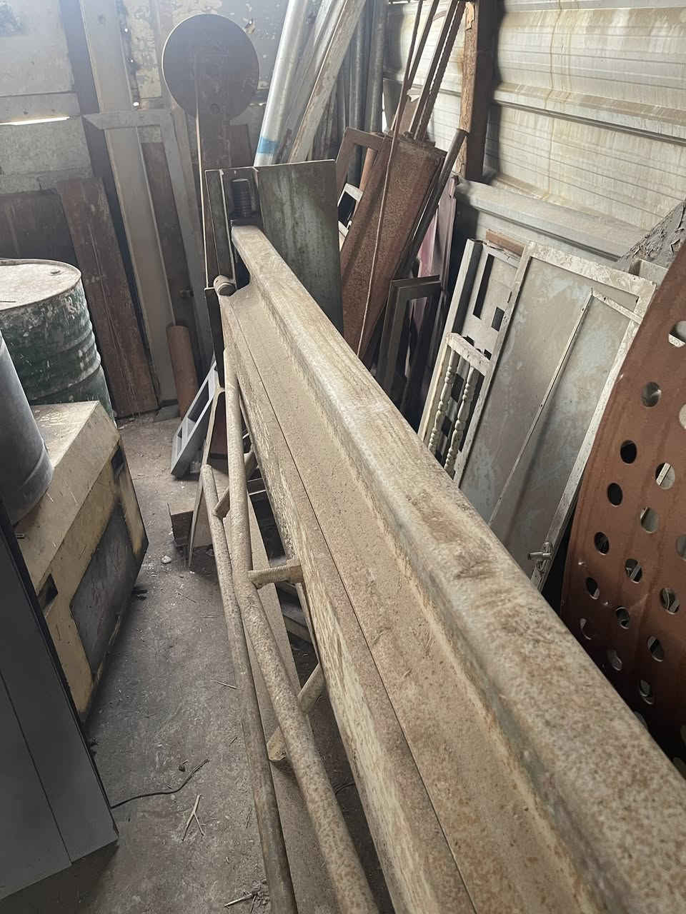 للبيع ❗️❕❗️                    معواجه وتفريز كيلون. للاستفسار الاتصال ع واتساب ***********
