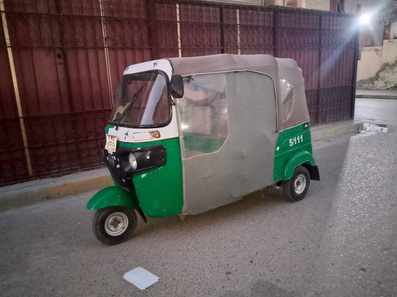 سلام عليكم تكتك البيع خضره  رقم سنويه واحد 20 شهر 11 سعر 7ربع بيها مجال مكان بغداد العبيدي رقم هاتف ***********
