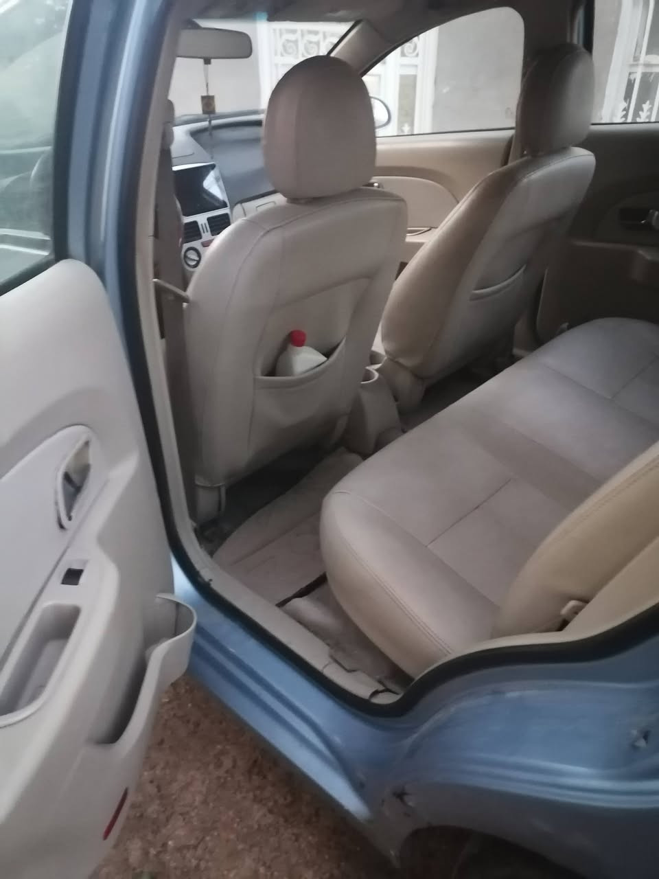 السلام عليكم فلاوين ٢٠١١ رقم دولي سنويه ٢٠٢٨ مالكه بديوانيه شرط المداور مكينه وكهربائيات وحداديه وتخم تاير وتبريد السياره. لايت زنون شاشه      جاهزه ٣٠ وبيه مجال للطيبين *********** الديوانيه الحمزه الشرقي
