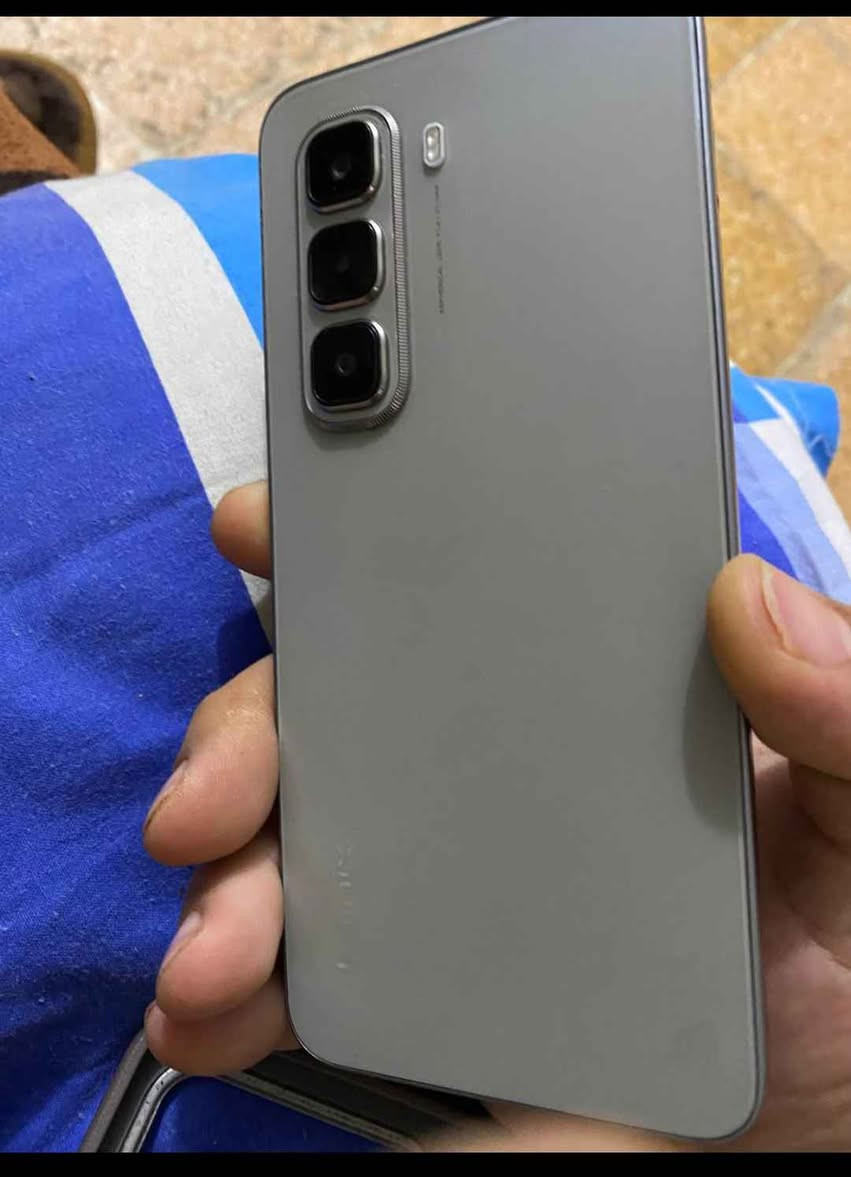 المواصفات الشاشةشاشة AMOLED بحجم 6.78 بوصة، دقة (FHD+)، وتدعم معدل تحديث 120Hzالمعالج ثماني النواة Mediatek Helio G100، يقدم أداءً سريعاً ومناسباً للألعاب الذاكرة / التخزين سعة تخزين داخلية 256 جيجابايت مع 8 جيجابايت "رام" (قابلة للزيادة عبر ذاكرة افتراضية)
شاشة فائقة الوضوح (AMOLED بمعدل 120Hz)، ومعالج قوي مخصص للألعاب، مع بطارية ضخمة تدوم طويلاً. مكاني بغداد العامرية الفلوجة, الأنبار


**إذا كنت صاحب هذا الإعلان وتريد حذفه لأي سبب، رجاءا أرسل رسالة إلى الدعم الفني**