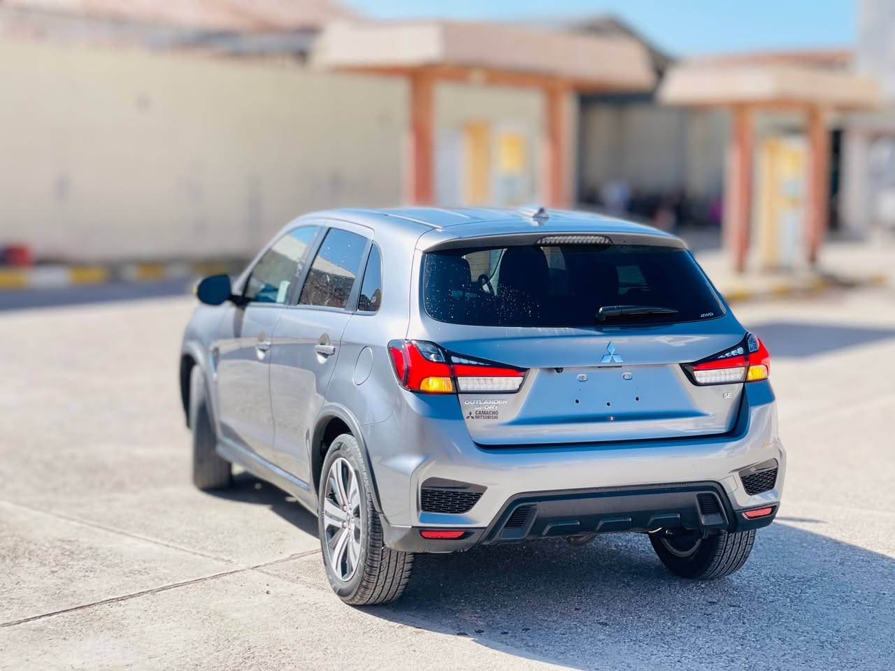 سلام عليكم
سلاو. ميسوبيشي اوتلاندر سپورت موديل 2024
  مواصفات فول فول
 بونيد جملغ صبغ و ثلاثة قطع كلير امريكي بدون دواخل✅
ايرباك بس سكان
  سعر 123$مجال 💸
                                  واتصاب. ***********📞
