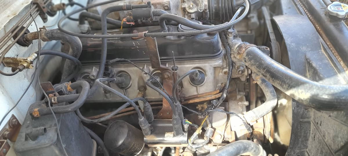 السلام عليكم اخوان دير البيع 2010السيارة جاهزة وما عايزة ربع كير مكينة حدادية كلة جديد تخم تاير اشاير كهربائيات كلة شغال وجاهزة خابر وبيك خير ودلل السيارة مصبوغة حزام ***********
