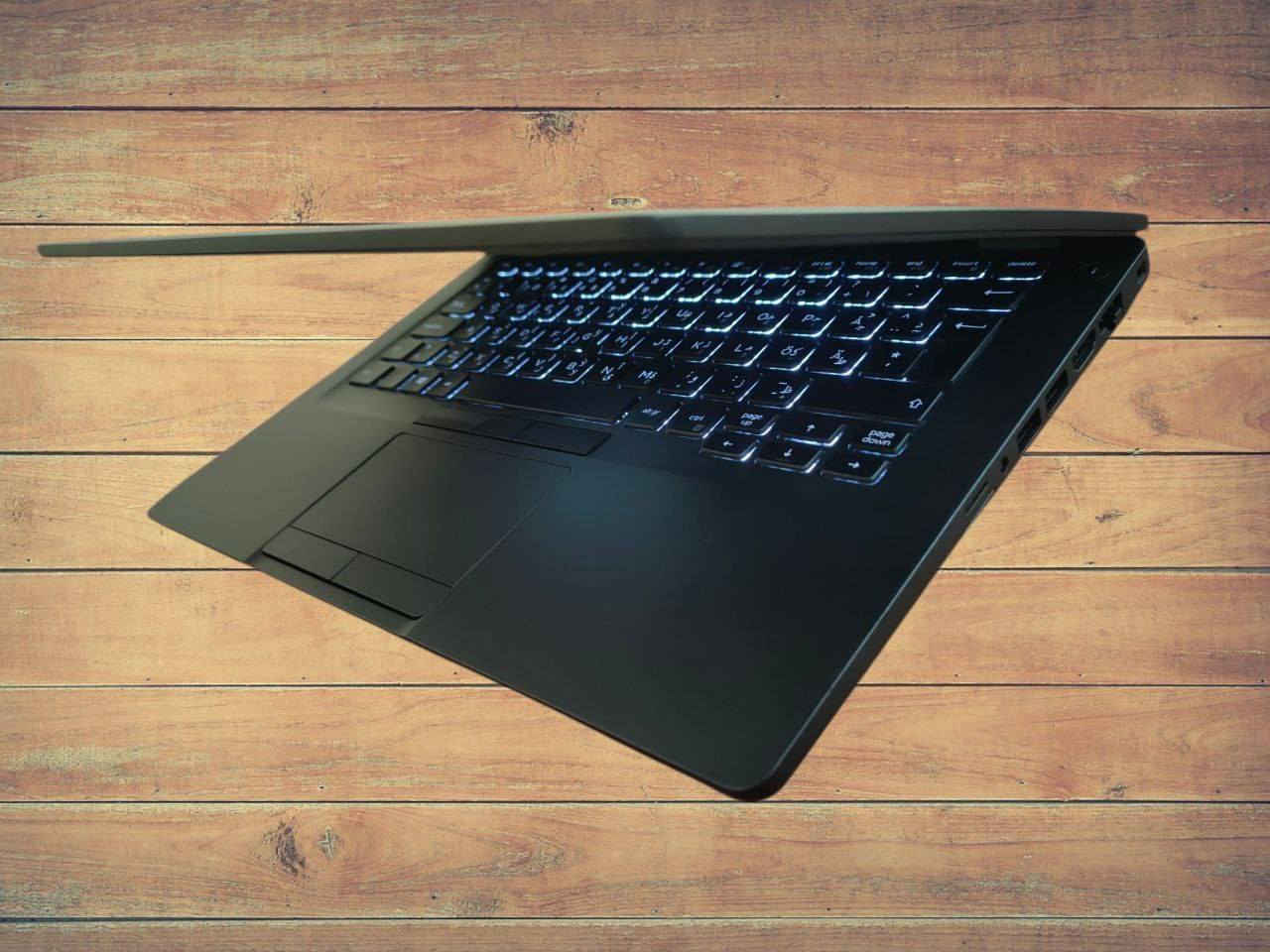 💻لابتوب DELL من الجيل التاسع9️⃣(بمعالج H أقوى فئة بالمعالجات )
📢للبرامج الهندسية والألعاب وجميع الاستخدامات المكتبية والدراسة والبرمجة والفوتوشوب والتصميم 
⚡️أقوى سعر في العراق 💁
📢ضمان لمدة شهر كامل 
DELL LATITUDE 5401
💻لابتوب يجمع بين الأداء والجودة بسعر ولا أروع!

✅المواصفات الكاملة:
🟩 المعالج.  Cor i5 
🟩 الجيل التاسع 9️⃣ (فئة H أقوى فئة بالمعالجات)
🟩 الرام 8 گيگا  DDR4 
🟩 الهارد 256 GB نوع SSD السريع جداً 
🟩حجم الشاشة 14 انج  FHD 
🟩 كارت الشاشة 4GB intel 
🟩كيبورد ضوئي➕️ عربي انكليزي ليزري 
🟩بطارية ليثيوم ممتازة جدا تدوم ساعات طويله 
💥ملحقات الجهاز
🔌شاحنة الاصلية ➕ حقيبة هدية 🎁
 • فحص شامل قبل الاستلام
 • ضمان شهر كامل 
✅ السعر عرض خاص ( 320,000 ) الف دينار 
📦 يتوفر توصيل🚗 لكل المحافظات
📞 للاستفسار والحجز: مراسلة الصفحة او المراسلة واتساب
 الواتساب ✅ ***********
  الاتصال ✅ ***********
