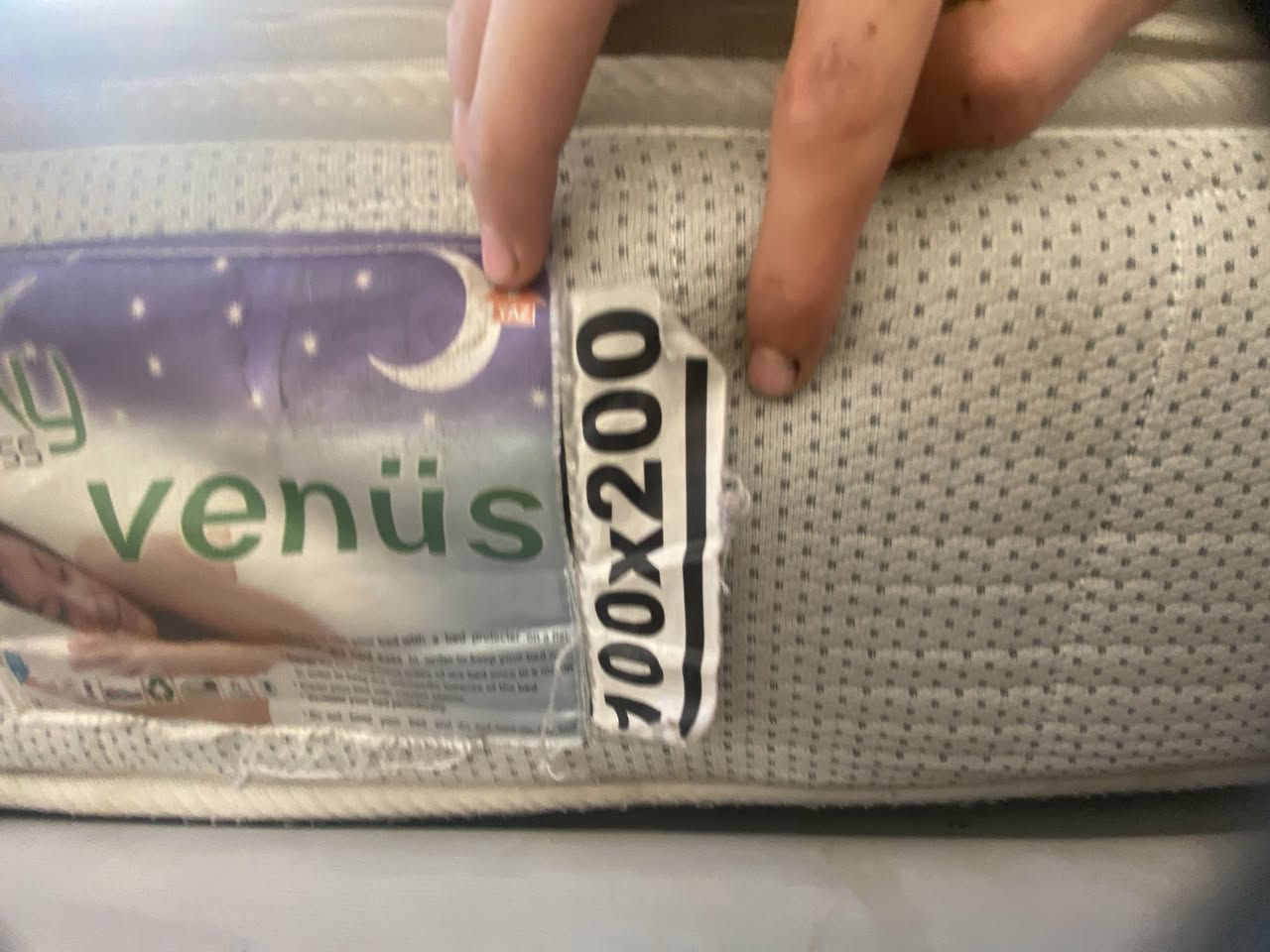 ميز طعام معا اربعه كراسي سعر 50 مكانها موصل الايسر كراج شمال رقم هاتف *********** موجود واتساب عل رقم
