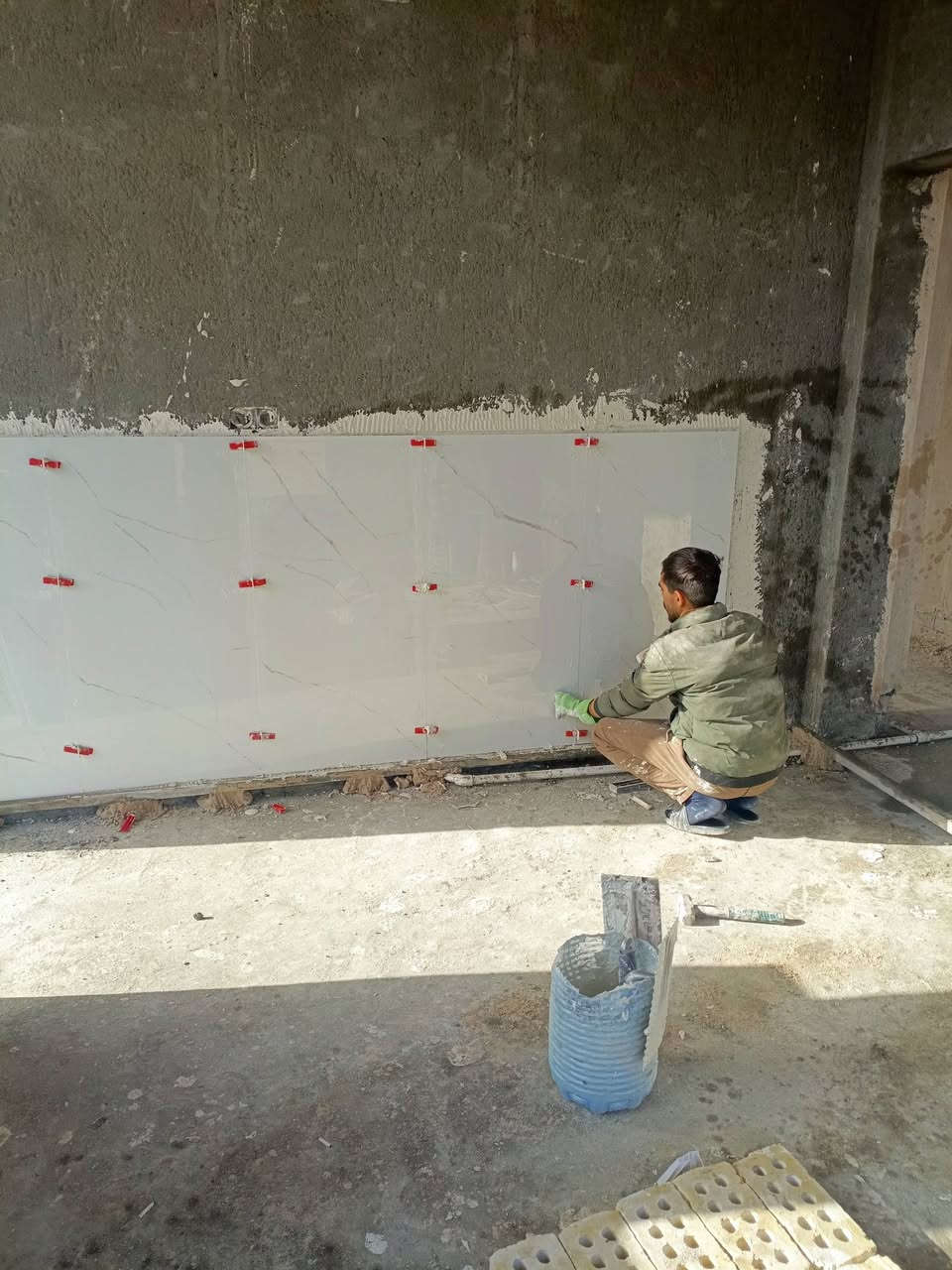 لباخ خلف سراميك  جص بورك واجهات متفرغ ..حالياً ***********

