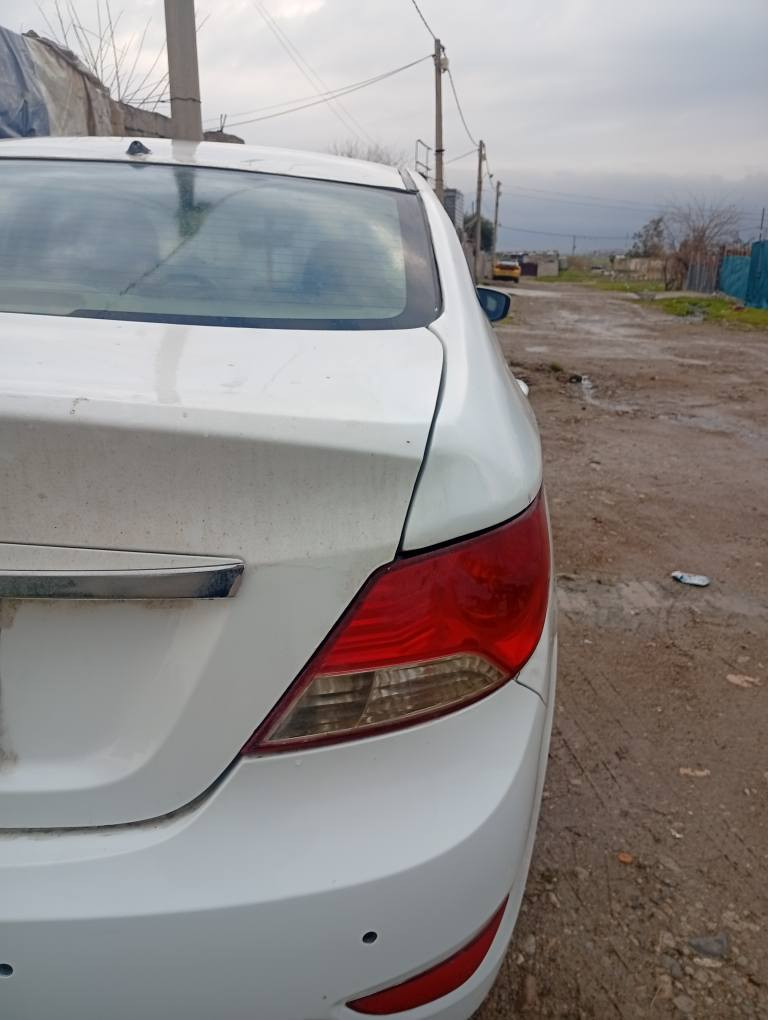 اكسنت خليجي 2011 مضروبه جنطه ومصبوغه عام  وتخم تير السيارةخير من الله سعرها 75 وبيها مجال  ورقم *********** و خاص السليمانية, العراق
