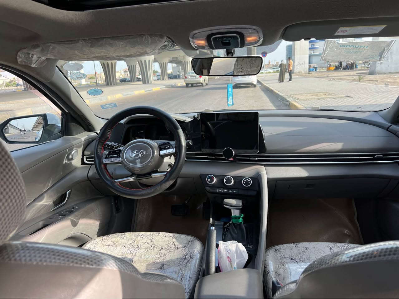 سلام عليكم ورحمة الله وبركاته 
انترا البيع مديل 2023محرك 1600كير ايتي مواصفاته نص فول سياره حداده جديده تخم تاير جديد جاهزه من كلشي غير المذكور بسونار بعد مابيه شي كفال سعر 153بيه مجال قليل تصل وانه خادم*********** البصرة, العراق
