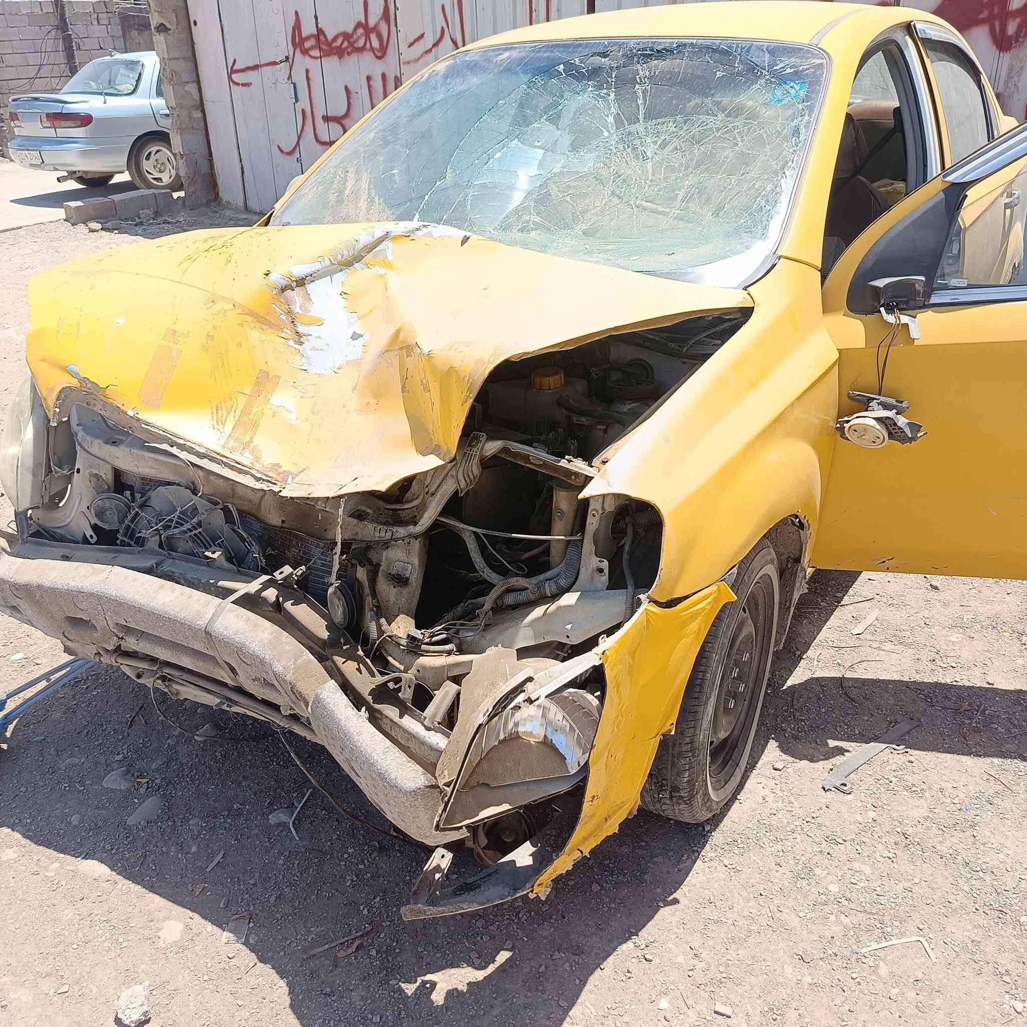 سلام عليكم 
افيو 2007
ابيع علة حادثها 
رقم ديالى 
سعر 25 و قابل للتفاوض 
عنوان السيارة بعقوبة قرب المرور 
ه‍ ***********
