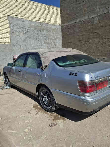 السلام عليكم 
ملكه للبيع تلاثه دكم برده خلفيه مكينه ديفور كبير  تخم تاير جديد ،كصه قماره فقط رقم انكليزي سليمانيه السياره باسمي ،تحويل ثاني يوم  مكاني بغداد الشعب ،السعر 110وبيها مجال ، الشراي يتصل على هذا الرقم
***********
