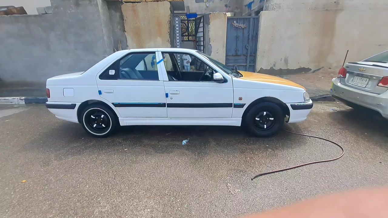 متاح بيجو بارص ١٣ سيارة مكفوله من ضربه بس ملكطه دواير  سيارة جاهزه  مجهزه مكان بصره قبله  ٣٥وبيه مجال قليل  ***********
