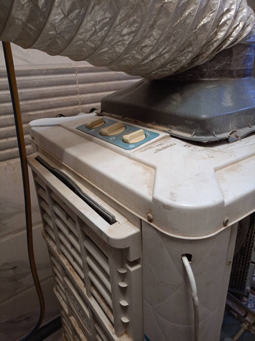 مبردة كامل محتوياته نضيفة جدا فقط عطل بلماطور السعر مناسب 100وبيهة مجال العنوان بلراسة مال العبيدي نهاية شارع السادة 
*********** بغداد, العراق
