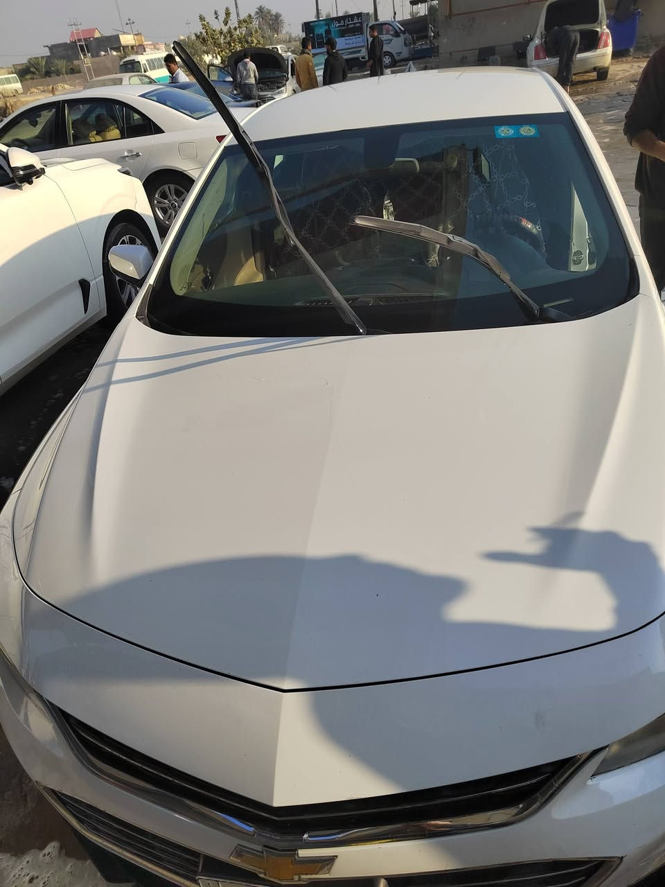 السلام عليكم سيارة شوفرليت ماليبو للبيع فقط 
موديل 2018 LS رقم بغداد المكان كربلاء السيارة كما موضح بالصور السعر 100 ورقه وبيها مجال للأستفسار الأتصال على *********** او مراسلة الصفحة
