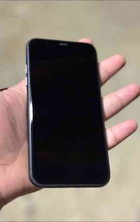 ايفون 11 عادي  ذاكره 128 بطاريه 75  نضافه الجهاز 100/100 ما بي ولا زلغ...