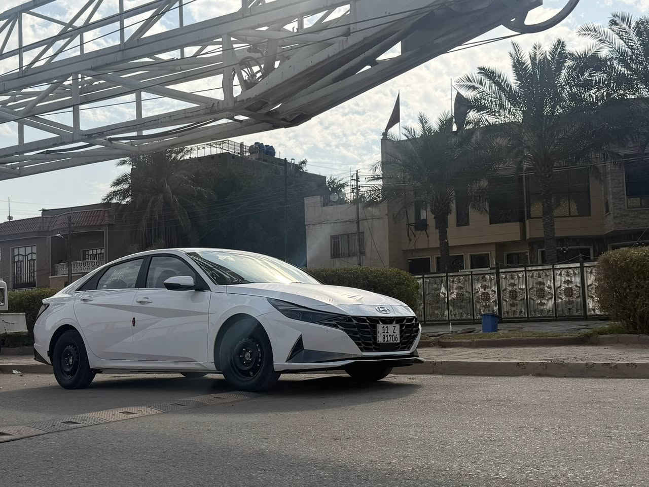 السلام عليكم
هونداي الانتره وارد كوري 

٢٠٢٣ هايبرد 

فول مواصفات 

بيها بس بنيد مبدل بلادي 

شاشهً دجتل سايد بريك بصمه 

بك لايت لد LED لايت لد ٣ عدسات

ثلاث انضمه قياده مري شفط اشاره بلمري 

كشن كهرباء كشنات تدفئه تبريد استيران تدفئه

كشنات جلد بلادي حساس امامي خلفي رادارات ٣٦٠ 

نشره لد دشبول صندوك ذكي عند القتراب 

وبعد بيها هواي موصفات 

مكاني حي اور 

رقم ***********

سعر ١٥٥ وبيها مجال
