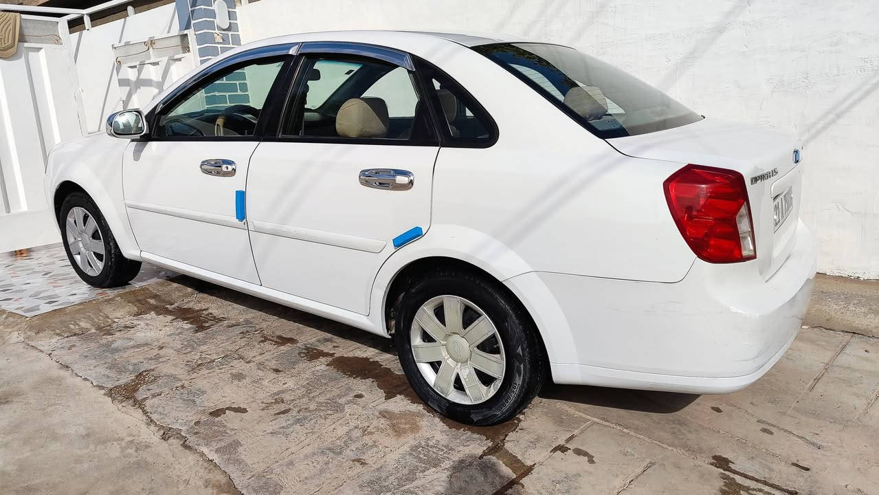 سلام عليكم 
اوبترا للبيع او مرواس رقم سليمانية بسمي 2010سيارة صبغ بدون دواخل 3قطع السعر 77بيها مجال مكان ديالى خانقين  
***********
