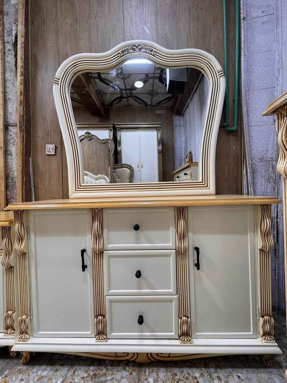 السلام عليكم غرفه مستخدمه عنوان واسط العزيزيه شارع التربيه يوجد واتساب استخدام شهر يوجد واتساب تفاصيل ***********
