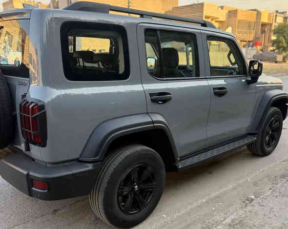 مساء الخير 

من صفحة كريت وول للسيارات المستعملة نقدم لكم 

TANK 300  بانزين 

لون / رصاصي 

عداد المسافة  40000 KM

لون اسود / موديل 2023 

للإستفسار اكثر الرجاء الاتصال على رقم الهاتف او مراسلة الصفحة عبر الماسنجر 
*********** 

العنوان / بغداد النهضة شارع المعارض الرئيسي شركة نهج العراق
