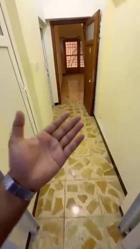سلام عليكم متوفر لدينا شقق سكنية خلف مقام الحجة (ع) متجهزة ب جميع وسائل الراحة سعر طيلة ايام شهر محرم و صفر و لغياة 10صفر سعر الشقة الواحدة 50 الف للاستفسار و الحجز المراسلة على هاذة الرقم واتساب ***********
