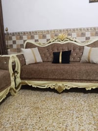 تخم • صوفا
