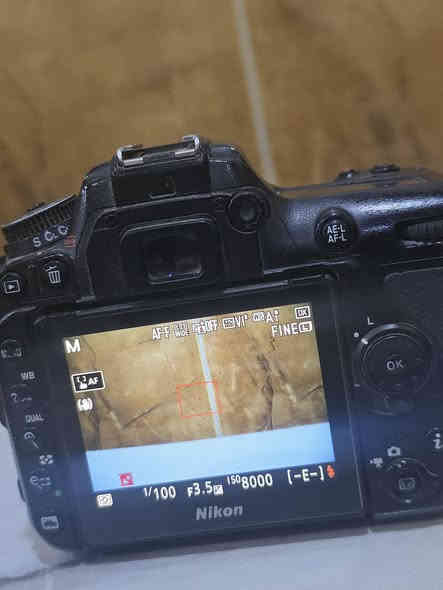 السلام عليكم
نيكون 7500 صورتها حلوه 
بيها فتحة بسيطة بالبدي ما مأثر على التصوير 
السعر خاص أو أتصال 
***********
