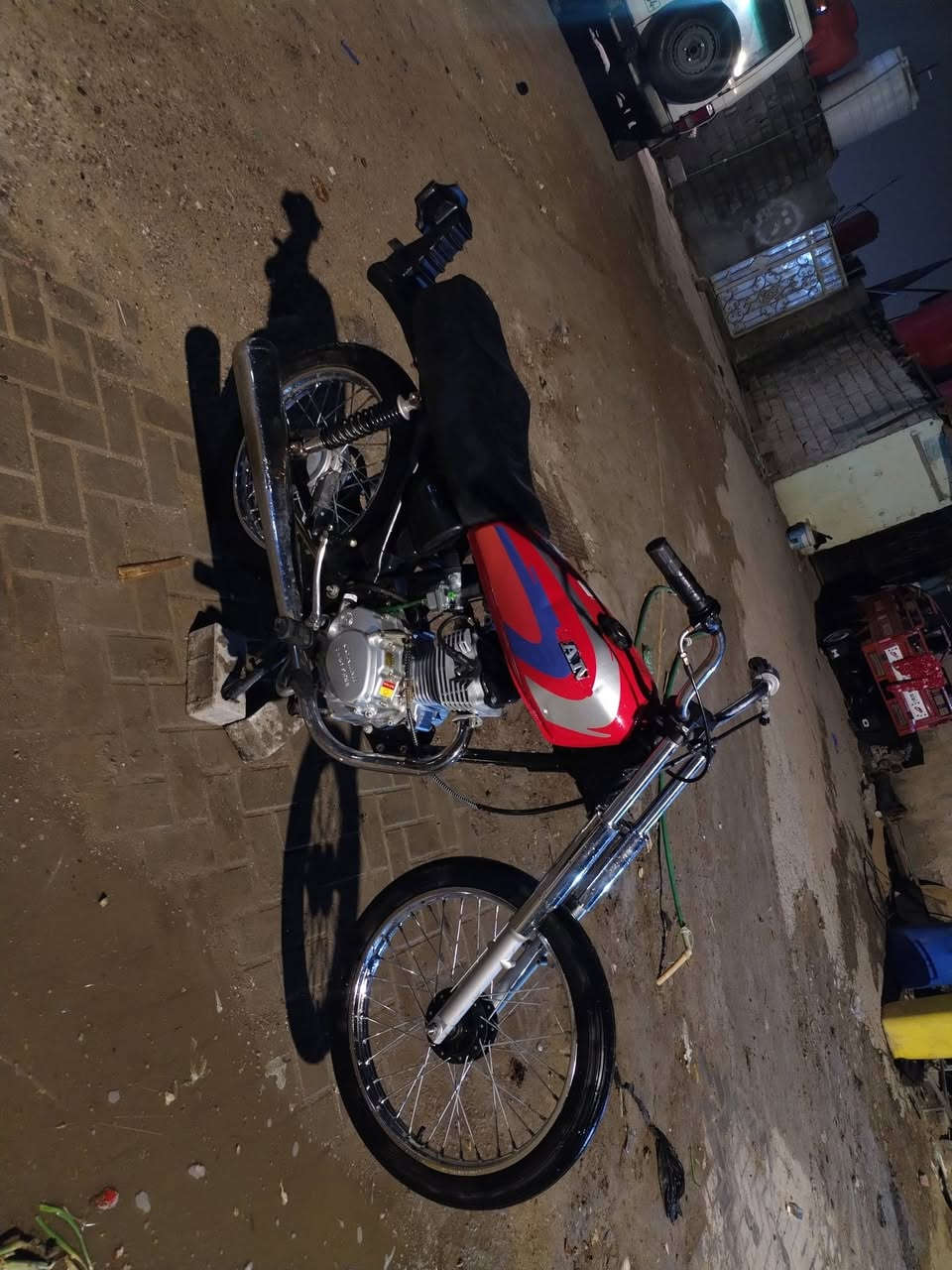 السلام عليكم دراجه ايراني للبيع دراج حلوه ما ناقصه اي شي مكفوله من كلشي السعر 650 مكاني بصره جمعيات ***********
