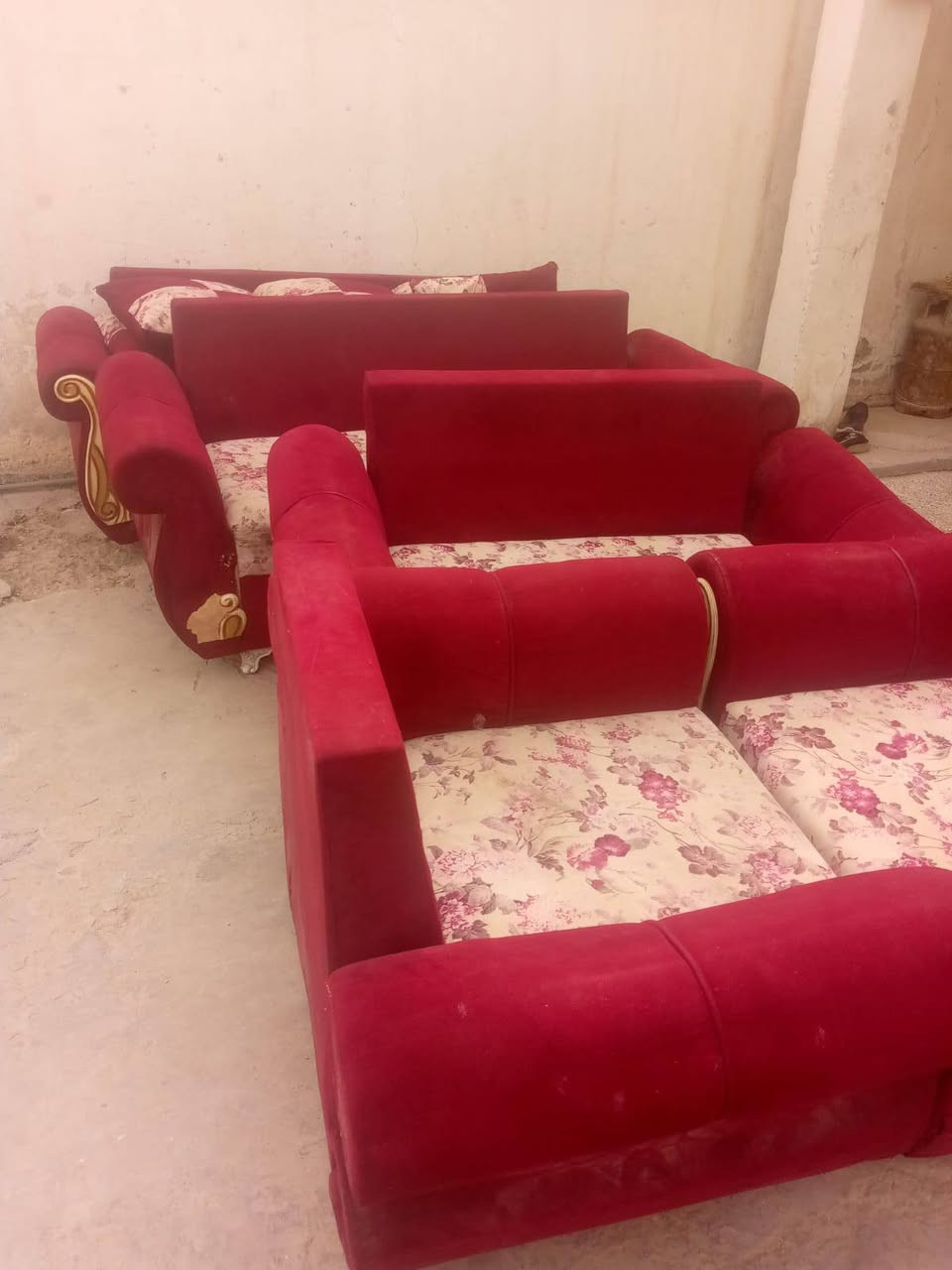 سلام عليكم تخم للبيع بي اضرار
عنوان حله حي الامام 
السعر 150وبي مجال 
***********واتساب
