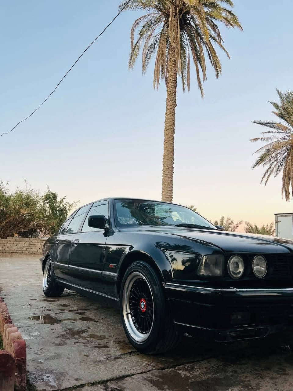 سلام عليكم #مراوس ب500 730. V8 سياره جاهزه كير مكينه اكسل حداديه كهربائيات كلها شغاله وبلاديه تبريد ثلج  ترايك للبصره رقم أنبار مداور شوكت ميعجبك سنويه نافذه مكان سياره بغداد +انبار ***********
