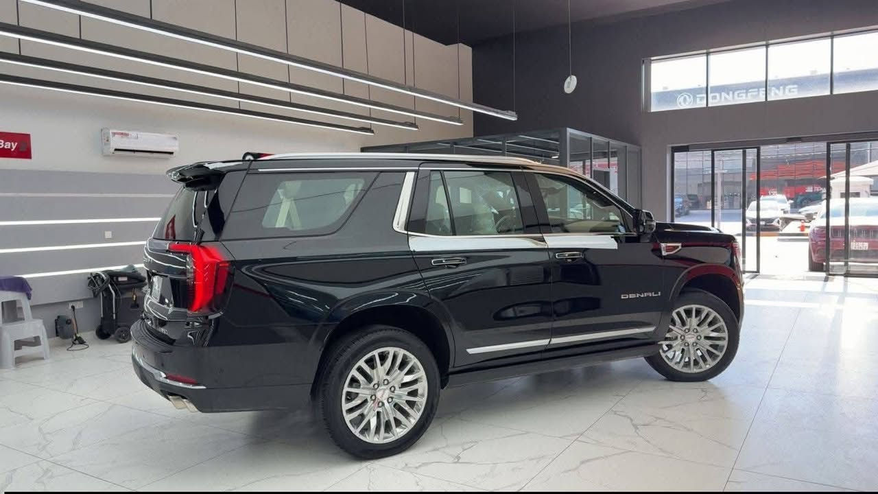 السلام عليكم

للبيع يوكن دينالي Vip

‏GMC YUKON DENALI 2025 وكالة المنصور

السيارة  بحالة الوكالة رقم بغداد ماشية 4500 الف كيلو 

 المــــــواصـــــفــــات :

- محرك V8 6200cc 

- شاشات خلفية مع hdmi

- تبريد ٣ قطع

- وايرلس كاربلاي

- مراية كامرة

- كامرات 360 درجة

- حساسات امامية خلفية

- تشغيل واطفاء اوتو

- رادار

- نضام المحافضة على المسار

- بلك كهرباء

- فور ويل وتو ويل تتحكم بي

- جكات

- هاندبريك كهربائي

- شاشة عرض معلومات على الجامة

- ستيرن كهرباء

- نقطة عمياء

- نضام مراقبة الدسكات

- نضام مراقبة فلتر الهواء

- بانوراما

- مستشعر كشنات خلفية

- كشنات vip منفصلة

- تصعيد وتنزيل كراسي الصف الثالث كهرباء

- كشنات تدفئة+تبريد

- كشنات خلفية تدفئة

- ستيرن تدفئة

- تشغيل عن بعد

- خزن وضعية الكراسي للسائق

- منافذ تايب سي امامي وخلفي وصف الثالث

- كشنات الوسط تنطوي كهربائي ويدوي

مكان السيارة بغداد

***********
