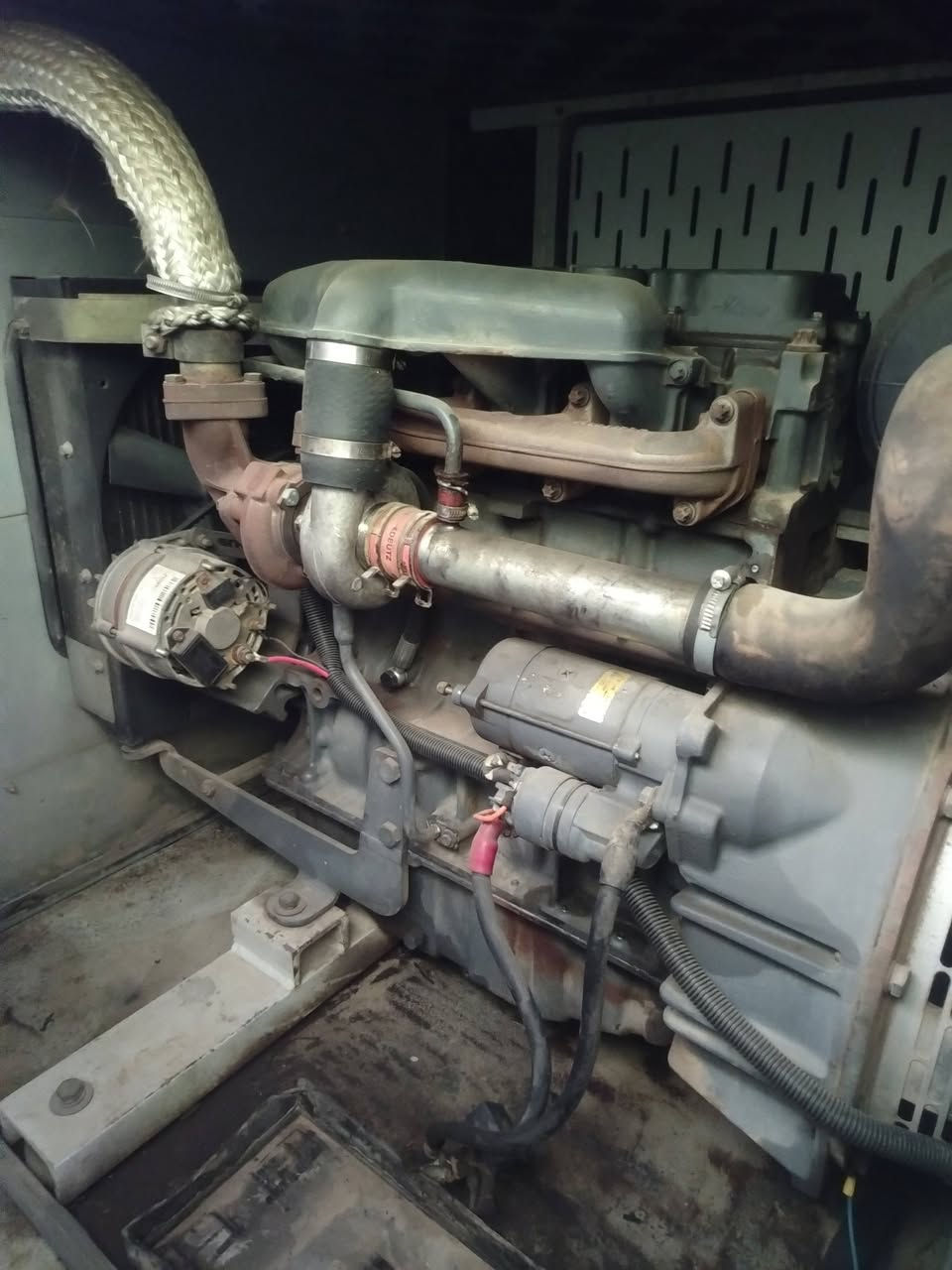 للبيع مكينه فقط دويز 4 سلندر سوبر لا صرف لا نفخ السعر 17
