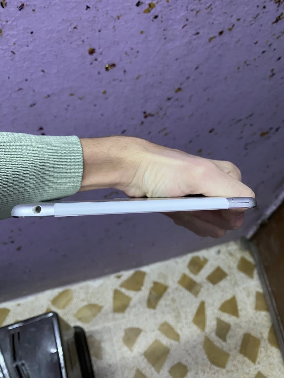 السلام عليكم
ايباد مني ٤ 

الذاكره / ١٢٨ 

      

ممبدل بي اي شي كلو بلادي 

 الجهاز كالو شغل وكالو شرط 

إضافه اتصيرلو شريحه

 

السعر / قيم واخذو بس شي بنور الله


**إذا كنت صاحب هذا الإعلان وتريد حذفه لأي سبب، رجاءا أرسل رسالة إلى الدعم الفني**