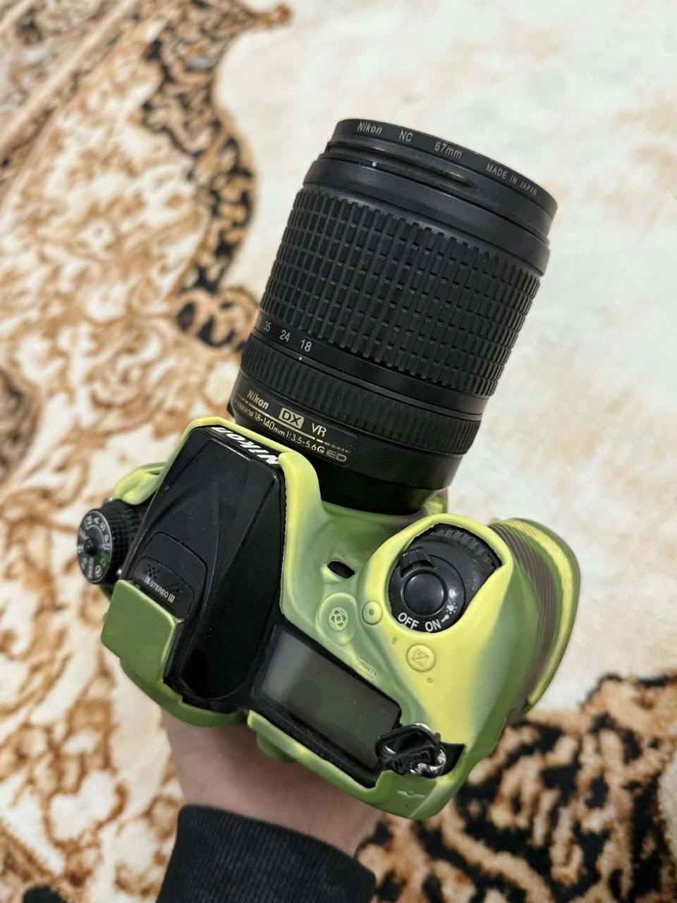 نيكون 7200
نضافه خير من الله شترهه 80٪ 
مكاني حله نادر الثانيه 
***********
سعر خاص وتدلل مارجعك
