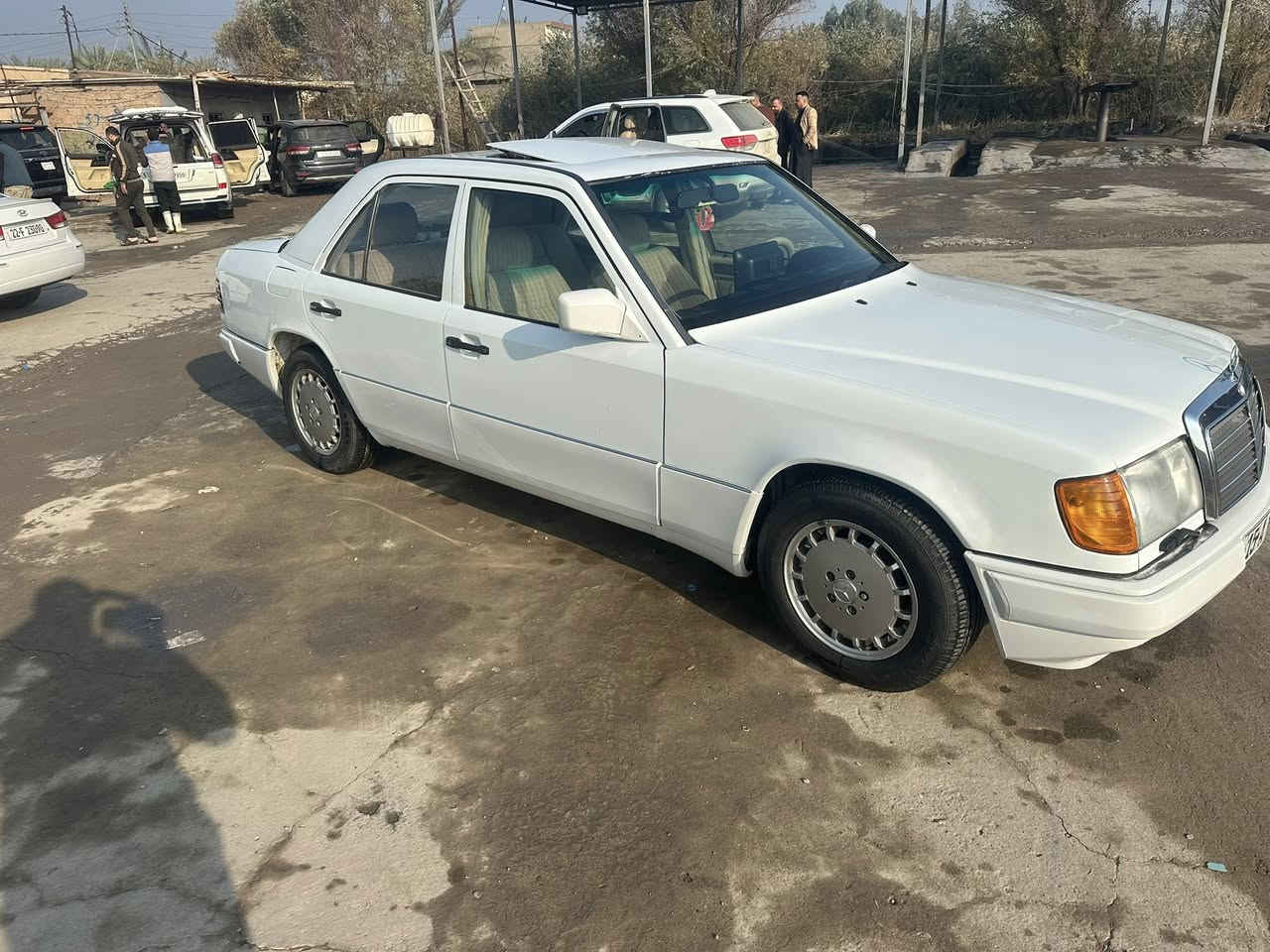 السلام عليكم ورحمة الله وبركاته 
مارسدس دب للبيع مكينه ففتي ٢٥٠٠
غرفه جديده حداديه اماميه خلفيه جديده 
تخم تاير وتخم ويل جديد رقم انبار بسمي مشروع وطني تحويل مباشر السعر ٧٠ورقه وبيه مجال للشراي الاستفسار بس واتساب ***********
