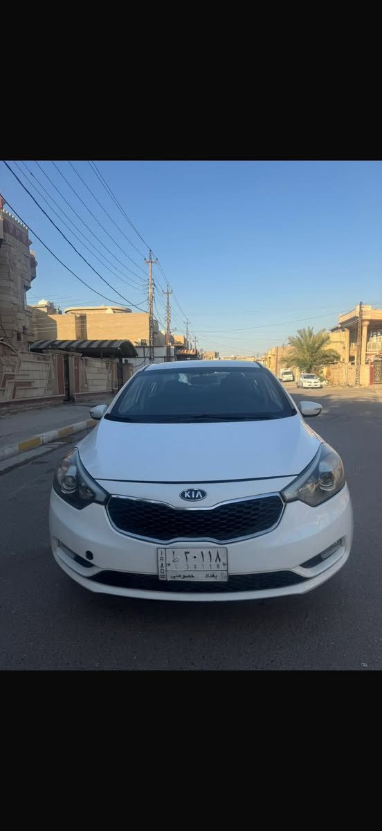 فورتي مديل ٢٠١٦ وارد امريكي حادث سيارة جاملق وبنيد وبدون دواخل اليبل واحد سعر ٩٨ ورقه مبايل ***********سياره جديده وجاهزه محرك ١٨٠٠ دوش صدر امامي وخلفي جديد
