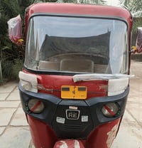 اسلام عليكم عدي هاي ال تكتك للبيع. مديل ١٨ رايدها بثنين ونص الي يريدها...