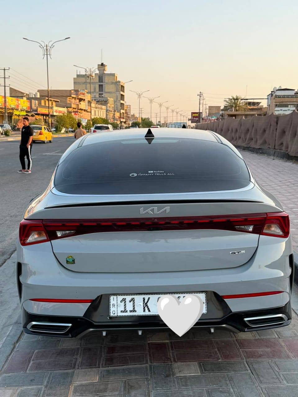 السلام عليكم. السعر 165بيه مجال
- kia K5 GT-line 
- 1.6T 
- AT-8speed 

فول مواصفات بس بدون فتحه

- رادارات+ توقف ذاتي 
- مثبت سرعة تفاعلي+ تشغيل عن بعد
- تدفئة كشنات
- قيادة نصف الية بالخطوط 
- تدفئة ستيرن 
- داخل احمر جلد
- 5 انظمة قيادة : smart+normal+sport+costum+snow 
اشاره ترحيب 
السيارة ماشية 29ميل
حادث فقط جاملغ
مكان كربلاء
***********
@إشارة
