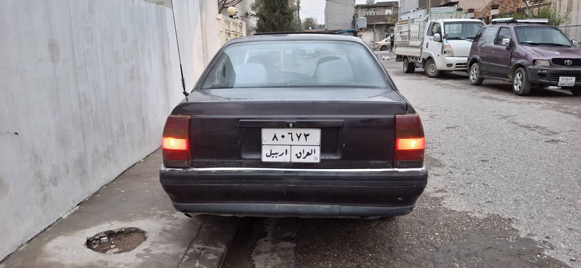 ئؤبل ئؤميكا مؤديل ١٩٩١ مه كينه ٢٠ بيلاد كير تؤماتيك سلايت سه ياره كه زؤر خاوينه يه ك جمبي زؤر خه فيف بشته وه ي هه يه له كه ل دينكه ي لاي سايق لاي قوفله كه ي تؤزيكي هه يه زؤر كه م  وه كاله ي به ناو خؤمانه سه نه وي هه تا ٢٠٢٥ بؤ بيوه ندي *********** أربيل, العراق
