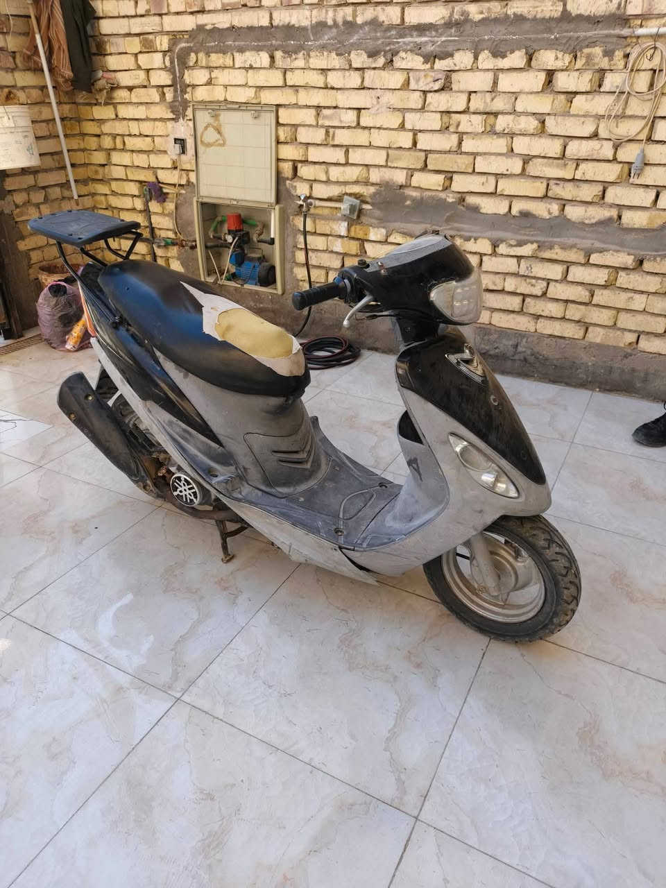 سلام عليكم دراجه ماكس منغولي (مفتوحه) للبيع او مراوس ابوليس نضيفه وفوكه فرق عادي دراجه غير الدبلات الاماميه ما نقصه برغي شلعه ومعدل خير من الله وذا للبيع سعره ب400الخاص مفتوح مكاني سوك الشيوخ


**إذا كنت صاحب هذا الإعلان وتريد حذفه لأي سبب، رجاءا أرسل رسالة إلى الدعم الفني**