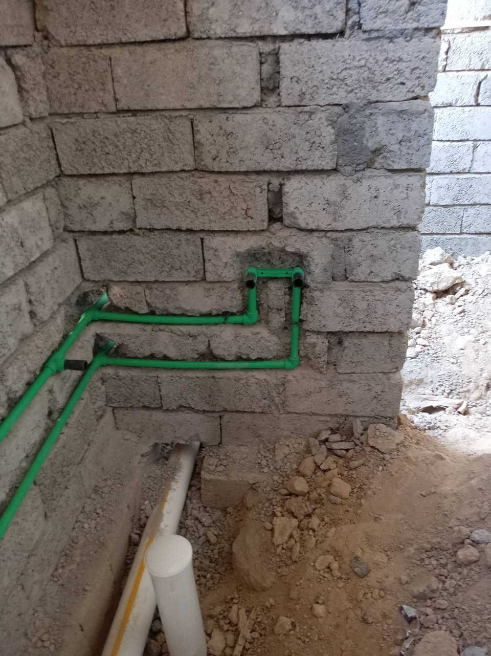 السلام عليكم  عمل كابونات وعمل صحيات وكهرباء شغل درجه اولى واسعار مناسبه وكادر متكامل ***********  ***********
