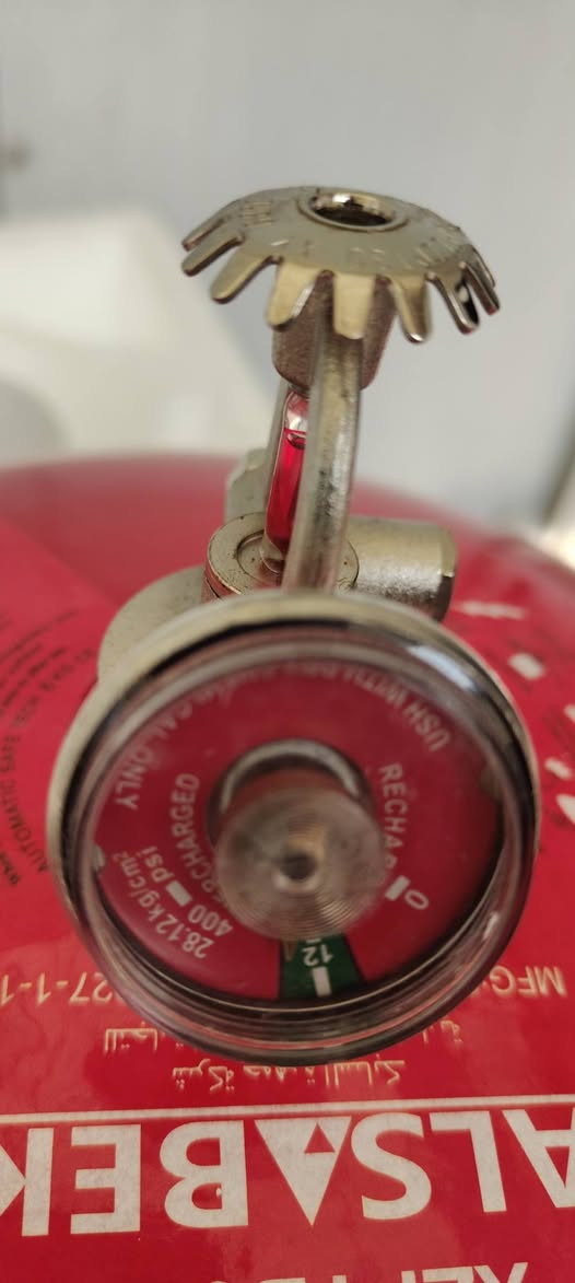 السلام عليكم
طفايات عدد 4 حجم كبير 
تشغيل اوتوماتيك دواره عند الحريق لا سامح الله تعليگ بالسقف 
ضمان لسلامه المخزن والبضاعه  جبتهن للأسواق مالتي بس حجمهن كبير
 والاسواق سندويج مابيهه رباطات بالوسط
 اريد حجم اصغر منهن 
وزن الوحده 8ونص كيلو 
اخذتهن ب270 قبل العام  وبقن بالمخزن مضمومات غير مستخدمات 
يرهمن للجملونات للمخازن للأسواقات محلات الملابس مخازن الكارتون تعليگ بالسقف  
اريدهن ب200 وبيهن مجال حاليا سعرهن 300 بالسوك
***********
بغداد
