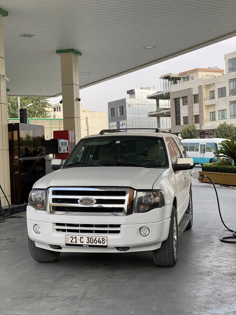 فۆڕدی ئیکسپدیشن سفری شەریکەی نیڤا مۆدێل ـ ٢٠١٤ 
مەکینەV8-حجم ٥٤٠٠
دەبڵ ئەکسل٤x٤
سێ ڕیز کوشن - کوشن کارەبای-تەعدیل سورعە-تەبرید مەرکەزی
گێڕ و مەکینە و دەبڵ ئەکسل بەشەرت مەکینەی نەکراوەتەوە
ڕەقەم و سەنەوی تازەیە و بە ناوی خۆمانەوەیە تا ٢٠٢٧
بۆنید و نیو چەمەلغی لای سایەق بۆیاخە 
٢١٨٠٠٠ ڕۆشتووە
سایارەکە هی مەعرەز نییە و ماڵی خۆمە
سعری ١٧٠ وەرەقە و مەجال
***********
