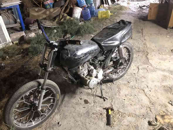 للبيع ايراني خمسه كير ٢٠٢٣ سونلك كلشي مابيها محتاج فلوس ودابيعها كوم حديد تاخذها وتروح شغاله كلشي مابيها بس متروكه سعرها ٣٠٠ قفل مكاني العامريه رقمي *********** ماعندي ماسنجر واتساب فقط
