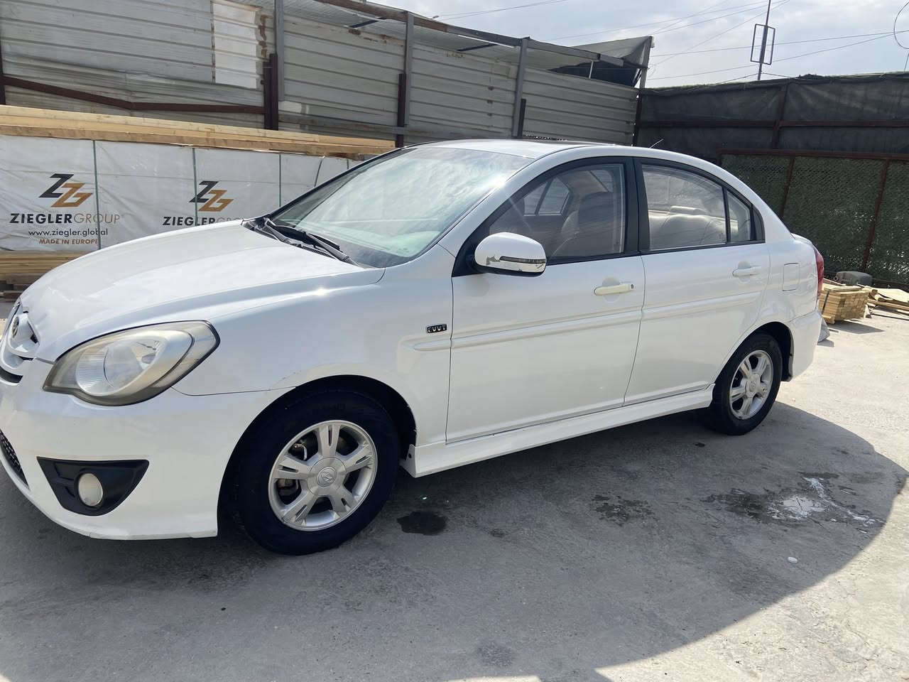 السلام عليكم اكسنت 2011 خليجي  ارقام أنبار السياره ماشيه 177 فقط السياره فتحه اشيار بل مري السياره مكفوله من صبغ والضربه  تبريد تدفه كير مكينه  كله  على وضع الشركه مكينه 1600مكان السياره بغداد العامريه    ***********
السعر 107
