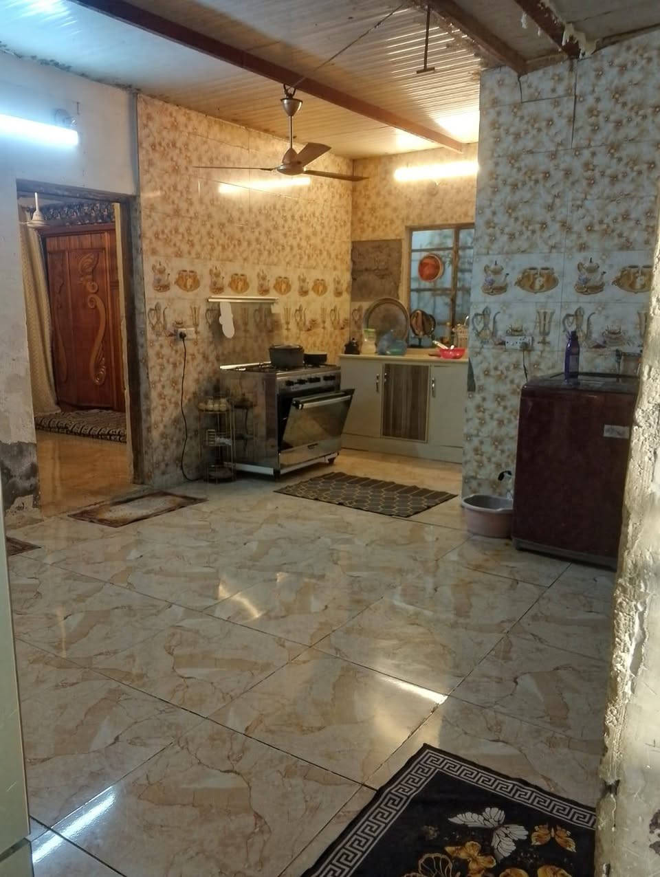 بيت اللبيع تجاور الغزاليه شارع المشجر بظهر المصوصف السعر ٢٥ بيت نظيف وهاي الأغراض هم اللبيع هذه الرقم ***********
